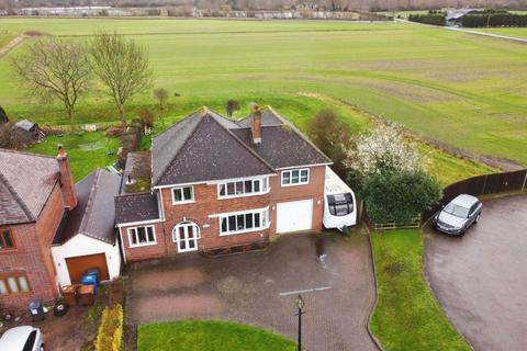 5 bedroom detached house for sale, Coleshill Road, Fazeley, Tamworth, Staffordshire