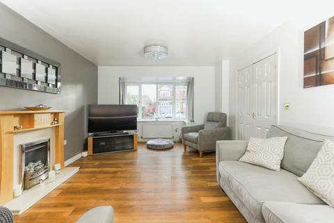 4 Bletchley Drive, Tamworth, B77 1GH