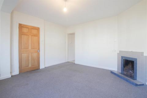 3 bedroom semi-detached house to rent, Cornish Hall End, Braintree CM7