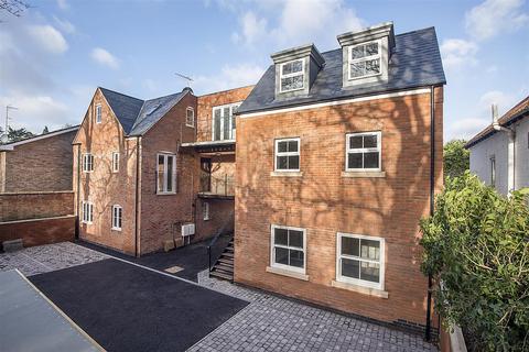 2 bedroom penthouse to rent, Scholars Lane, Stratford-upon-Avon