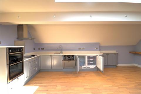 2 bedroom penthouse to rent, Scholars Lane, Stratford-upon-Avon