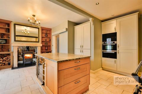 4 bedroom detached house for sale, Mitton Road, Whalley, Ribble Valley