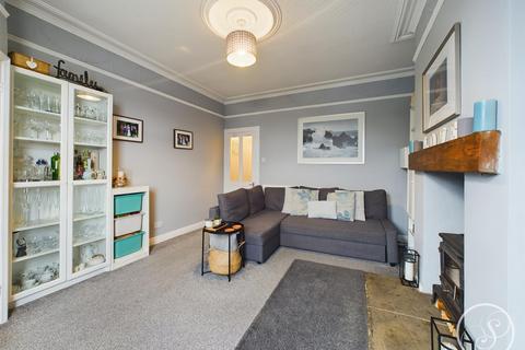 122 Town Gate, Wyke, Bradford, BD12 9JL