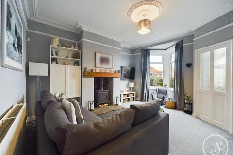 122 Town Gate, Wyke, Bradford, BD12 9JL