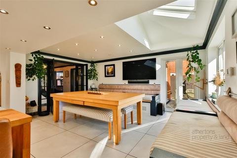 6 bedroom detached house for sale, Hawthorn Close, Whalley, Ribble Valley