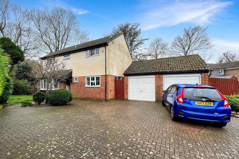 4 bedroom detached house for sale, Gilpin Way, Great Notley, Braintree, CM77