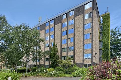 Studio for sale, Mayflower House, Cambridge CB4