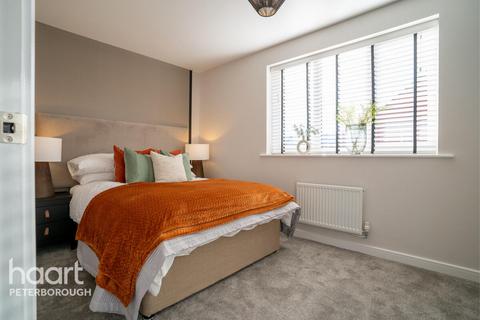 3 bedroom end of terrace house for sale, Boroughby Drive, Elder Brook