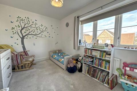4 Appian Way, Chineham, Basingstoke, RG24 8BH
