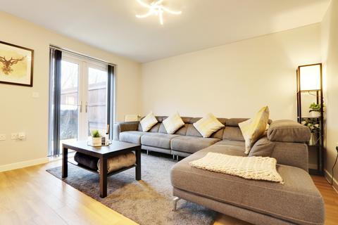 15 Divot Way, Basingstoke, RG24 9YB