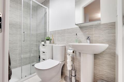 15 Divot Way, Basingstoke, RG24 9YB