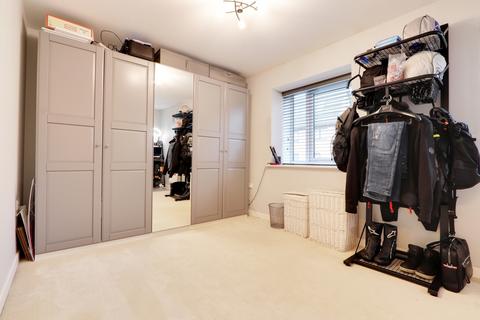 15 Divot Way, Basingstoke, RG24 9YB