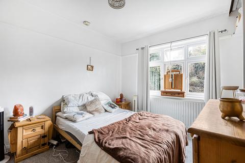 2 bedroom flat for sale, Colindale Avenue, St Albans, AL1