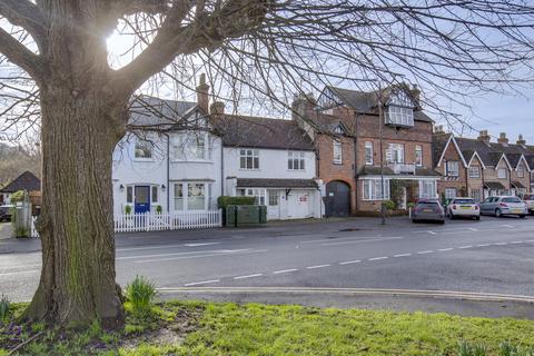 2 bedroom terraced house for sale, The Green, Wooburn Green