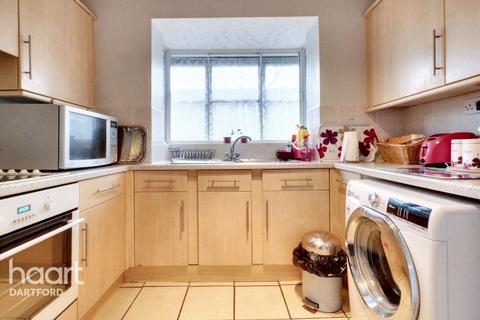 1 bedroom flat for sale, Hardwick Crescent, Dartford
