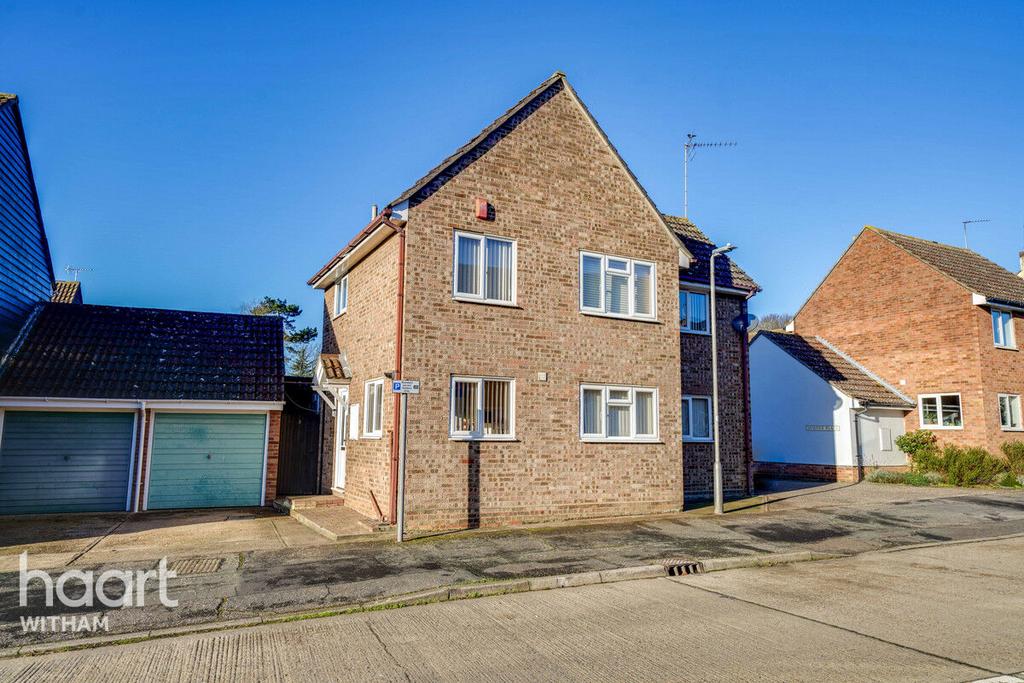 Abercorn Way, Witham 3 bed detached house for sale £350,000
