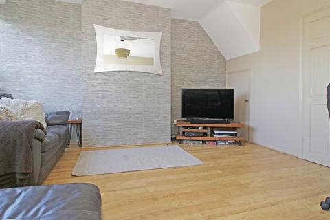 2 bedroom flat for sale, Knee Hill Crecent, London SE2