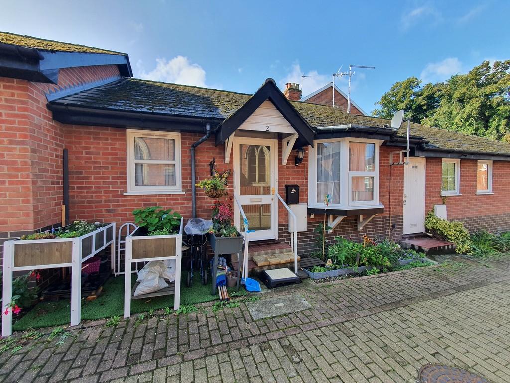 Holly Court, Harleston IP20 2 bed terraced bungalow for sale £130,000