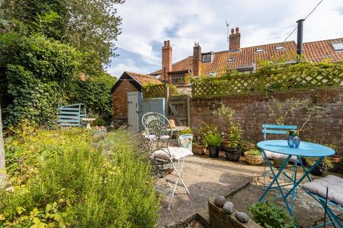 1 bedroom cottage for sale, London Road, Suffolk IP19