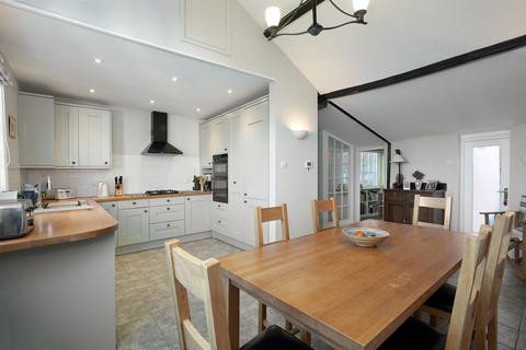 4 bedroom apartment for sale, Market Place, Southwold IP18