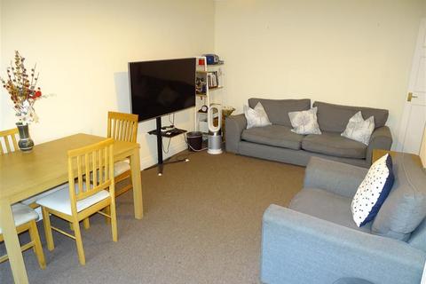 2 bedroom flat for sale, William Nichols Court, Huntly Grove: Peterborough