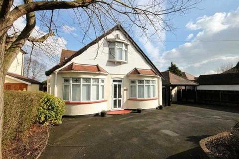 4 bedroom detached house for sale, Westcliff on Sea SS0