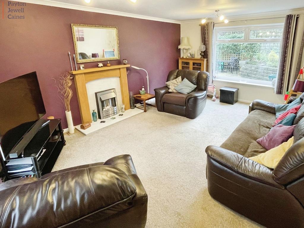 Priory Oak, Brackla, Bridgend County. CF31 2HY 4 bed detached house £