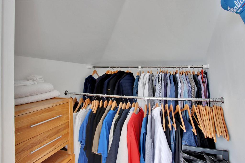 Walk-In Wardrobe