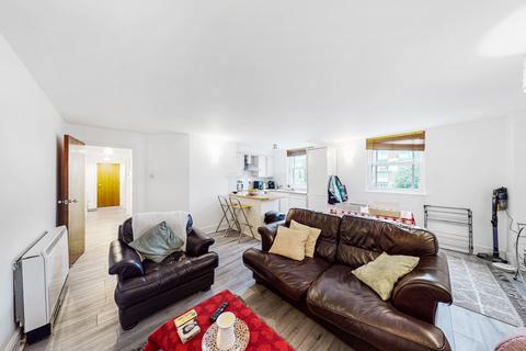 10 Hanover Place, London, E3 4QD