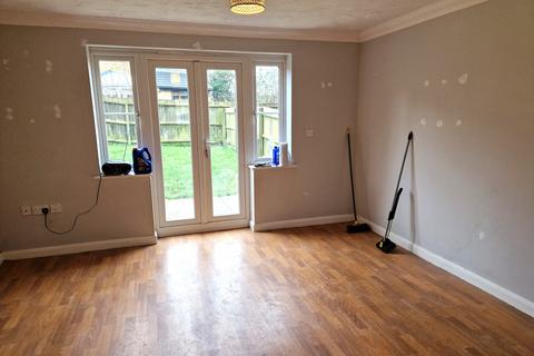 3 bedroom semi-detached house to rent, Bestwood Close, Desborough, NN14