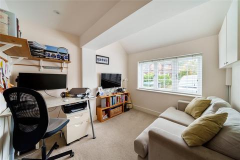 74 Greenways, Esher, KT10 0QJ