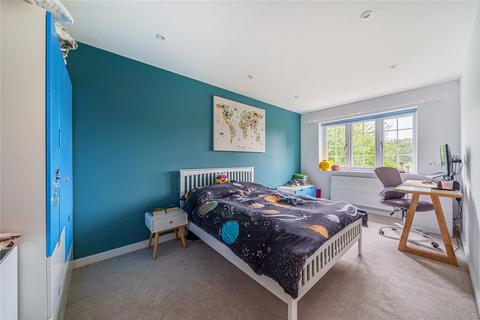 74 Greenways, Esher, KT10 0QJ