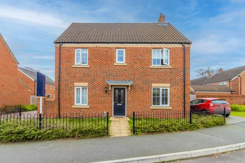 4 bedroom detached house for sale - Almond Drive, Cringleford