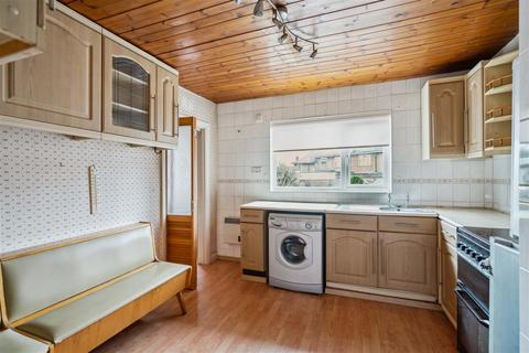 38 Hurstfield Crescent, Hayes, UB4 8DW