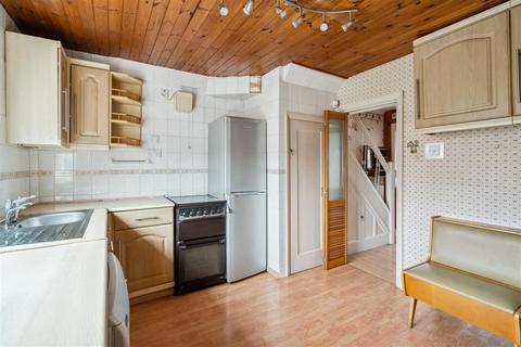 38 Hurstfield Crescent, Hayes, UB4 8DW