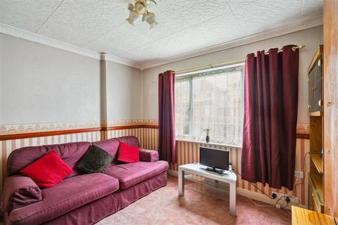38 Hurstfield Crescent, Hayes, UB4 8DW