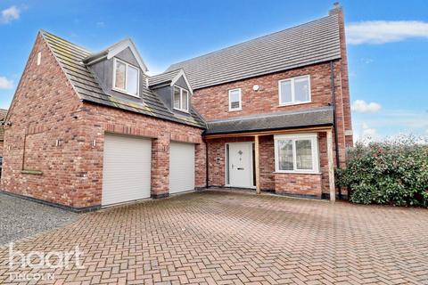 6 bedroom detached house for sale, Lincoln Road, Skellingthorpe