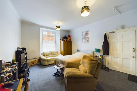 1 bedroom flat for sale, Church Street, Stratton