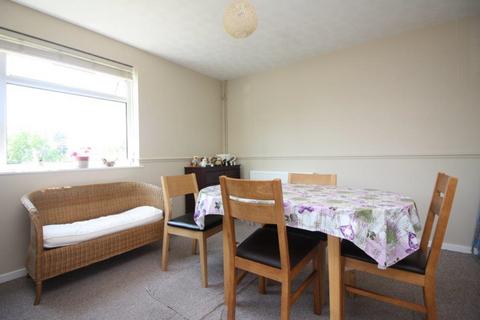 2 bedroom flat to rent - De Havilland Close, Hatfield, AL10
