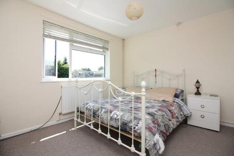 2 bedroom flat to rent - De Havilland Close, Hatfield, AL10