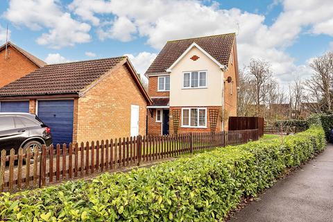 4 bedroom detached house for sale, Daynes Way, Burgess Hill, RH15