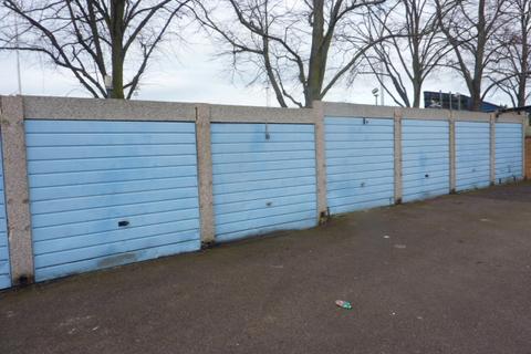 Garage to rent, Garage, Goldington Road