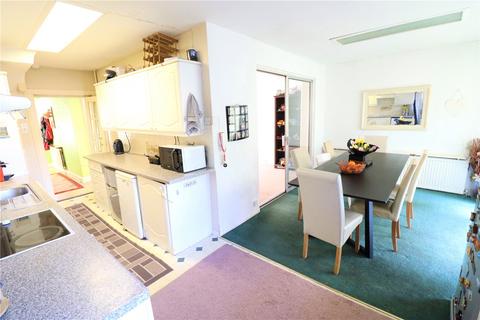 2 Court Way, London, NW9 6JH