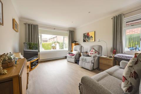 3 bedroom chalet for sale, Riddens Close, Plumpton Green, BN7