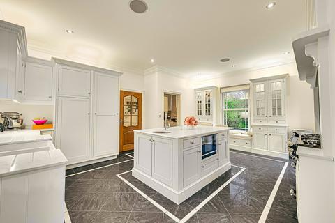 5 Hawkley Meade, Hockley, SS5 4QR