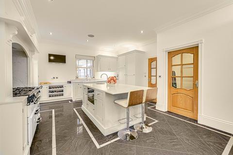 5 Hawkley Meade, Hockley, SS5 4QR