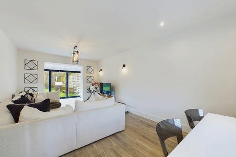 3 bedroom semi-detached house for sale, Almond Way, Bromley BR2