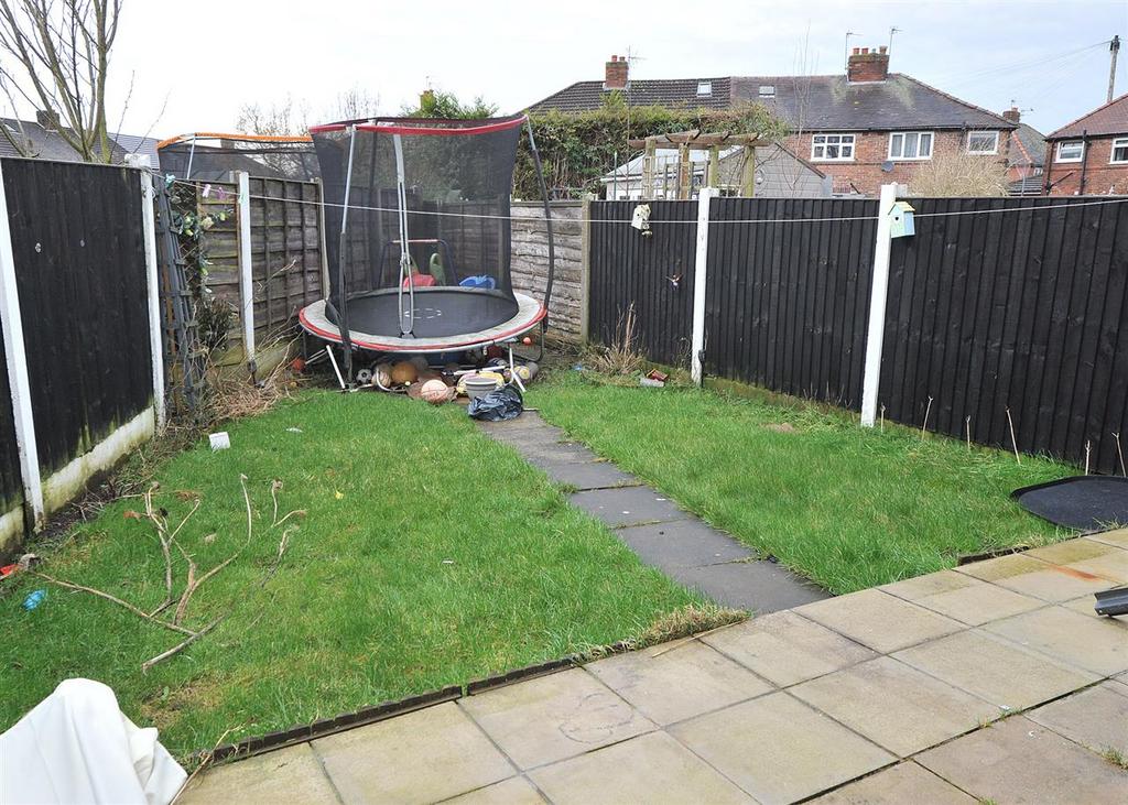 18 Eldon Road, Irlam M44 6DH 3 bed end of terrace house £195,000