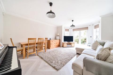 Flat 6, Carmine Court, 3 Spencer Road, Bromley, BR1 3WU
