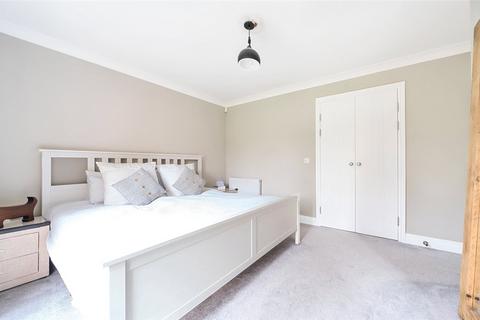 Flat 6, Carmine Court, 3 Spencer Road, Bromley, BR1 3WU